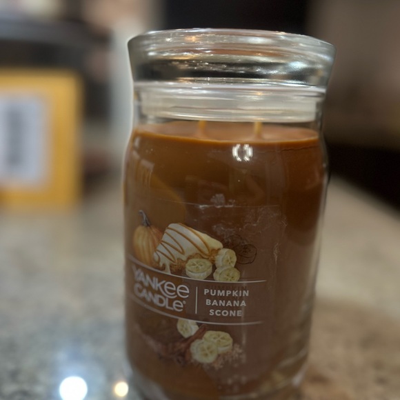 yankeecandle pumpkik banana scone - Picture 3 of 3